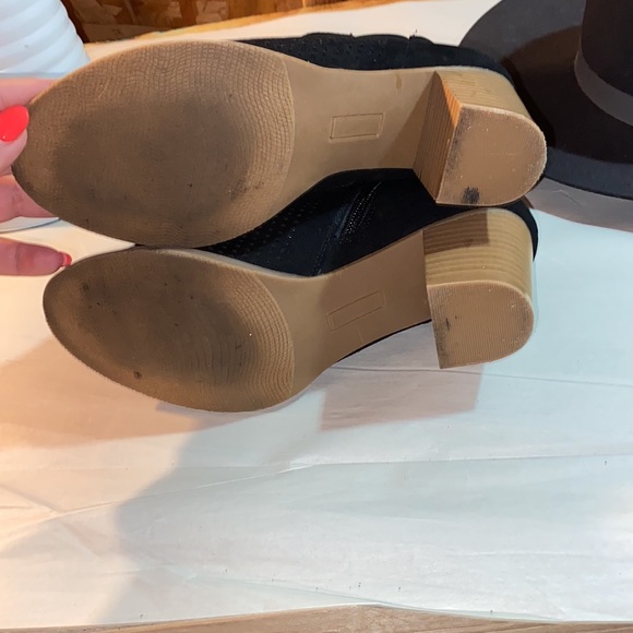 Jore Perforated Savvy Ankle Boots Size 7 - Picture 8 of 11